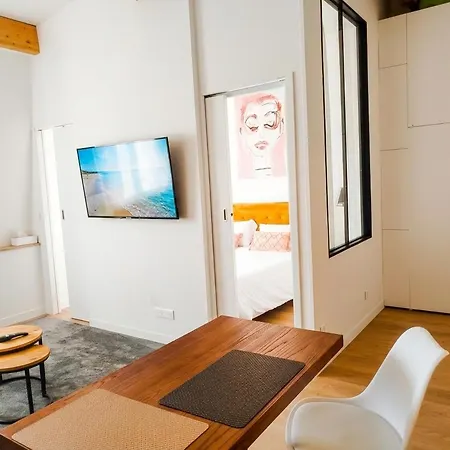 Apart Otel Le Loft De La Voltaire Clamart